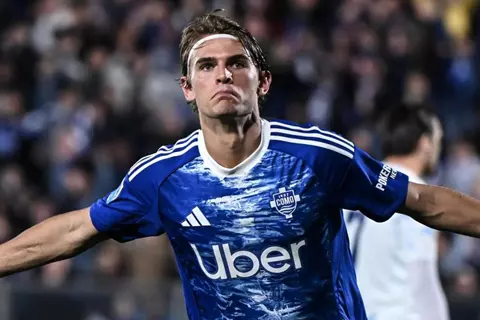 رغم تمسك مورينيو.. نيكو باز يصدم ريال مدريد ويفضل البقاء مع كومو